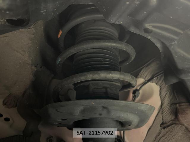 Toyota YARIS 2020-09 8770090-19