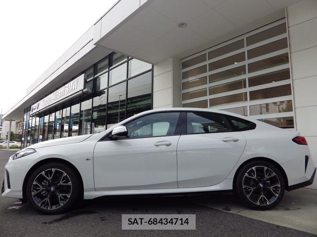Bmw 2 SERIES 2025-09 8817984-2