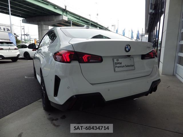 Bmw 2 SERIES 2025-09 8817984-8