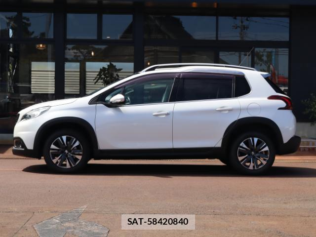 Peugeot 2008 2017-03 8812117-2