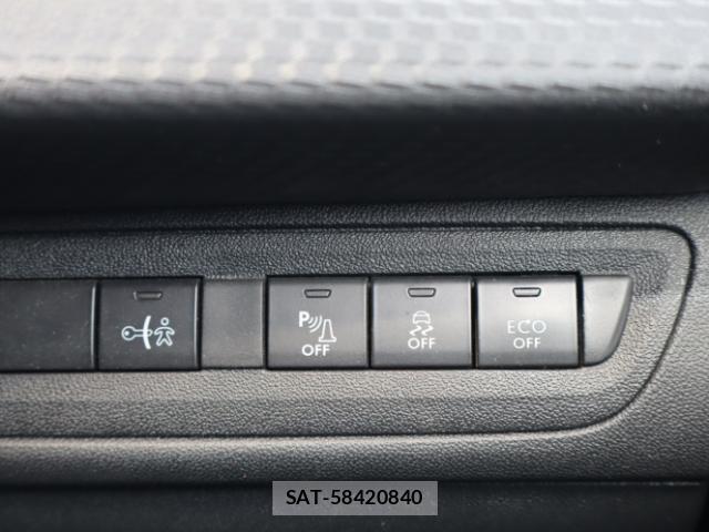 Peugeot 2008 2017-03 8812117-8