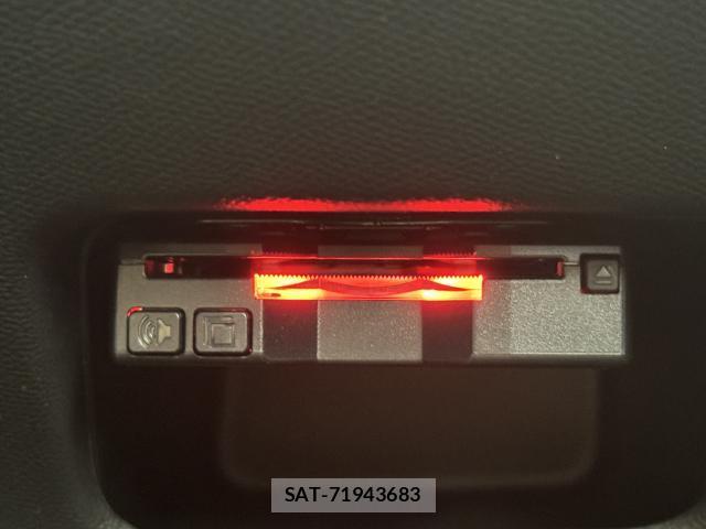 Peugeot 208 2020-10 8812850-13