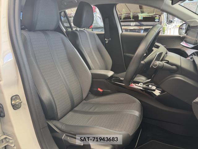 Peugeot 208 2020-10 8812850-18