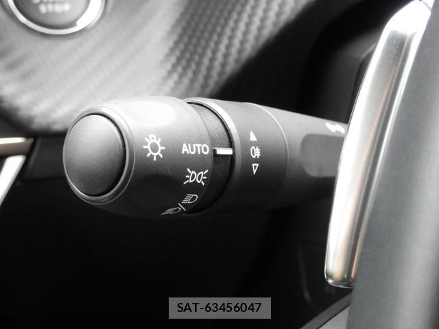 Peugeot 208 2025-06 8813922-10
