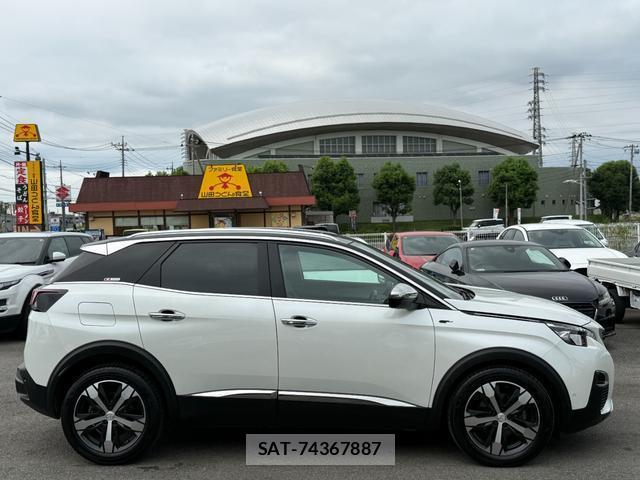 Peugeot 3008 2019-03 8815853-12