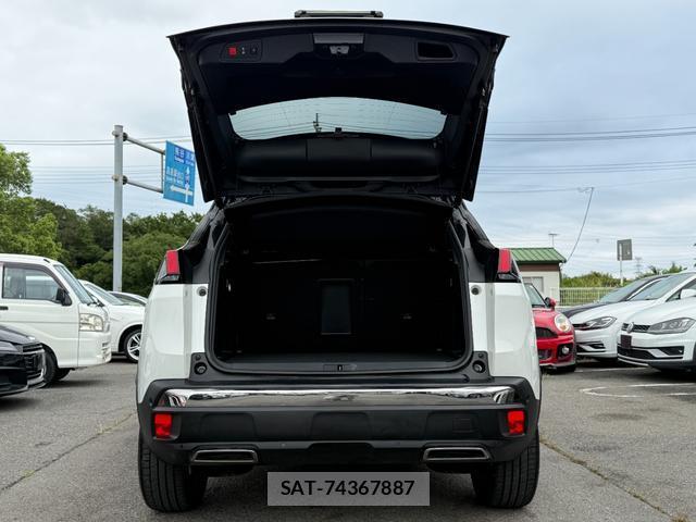 Peugeot 3008 2019-03 8815853-14