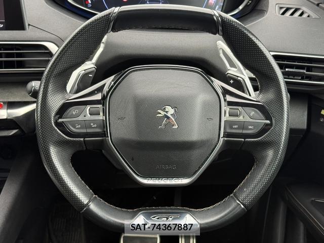 Peugeot 3008 2019-03 8815853-19