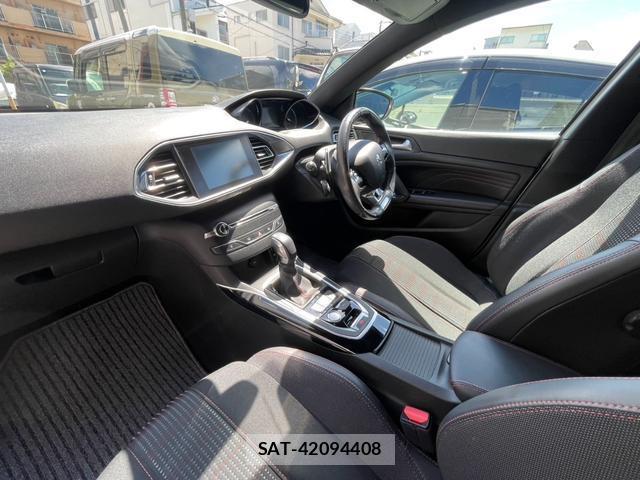 Peugeot 308 2016-11 8812554-12