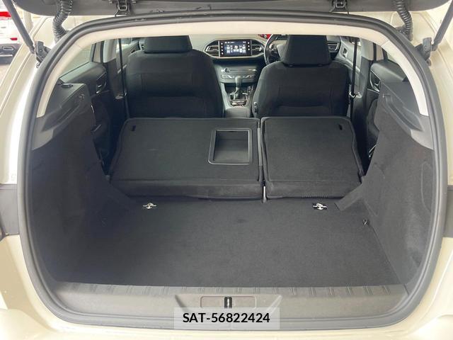 Peugeot 308 2016-11 8817733-16