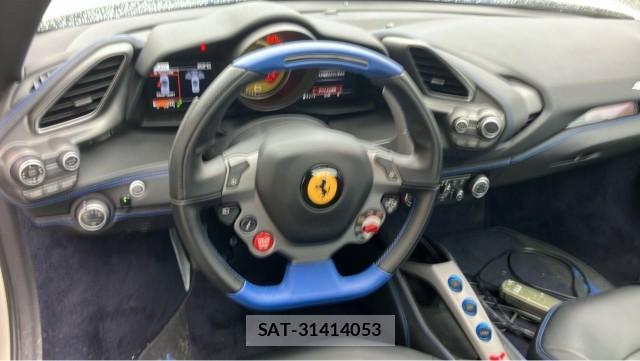 Ferrari 488 Spider 2017-04 8815555-16