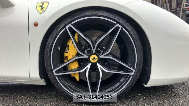 Ferrari 488 Spider 2017-04 8815555-8