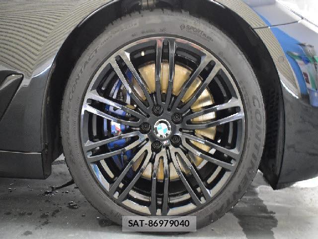 Bmw 5 SERIES 2018-01 8812830-8