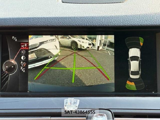 Bmw 5 SERIES 2014-04 8814036-13