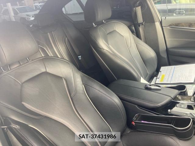 Bmw 5 SERIES 2018-12 8816266-11