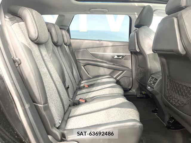 Peugeot 5008 2018-04 8814811-10