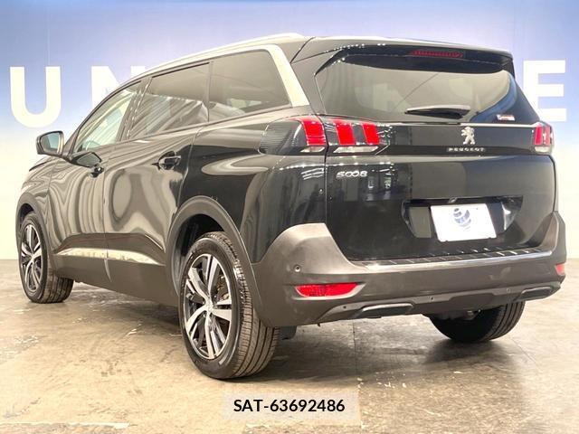 Peugeot 5008 2018-04 8814811-14