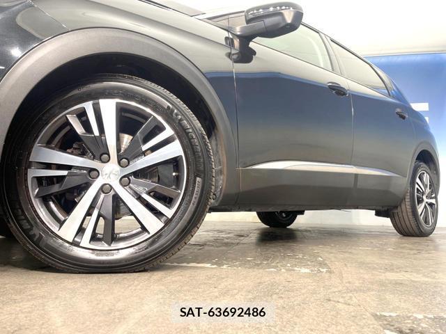 Peugeot 5008 2018-04 8814811-16