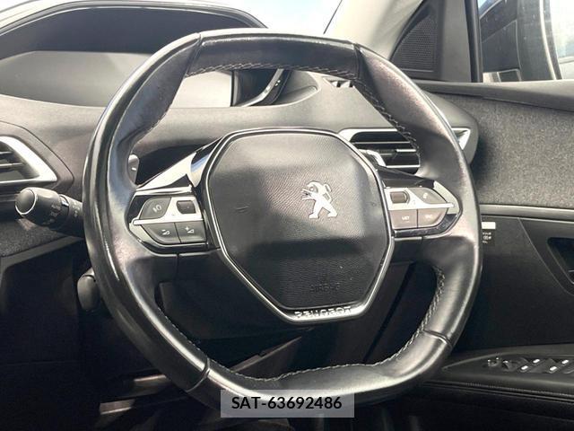 Peugeot 5008 2018-04 8814811-19