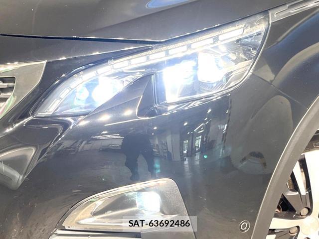 Peugeot 5008 2018-04 8814811-8
