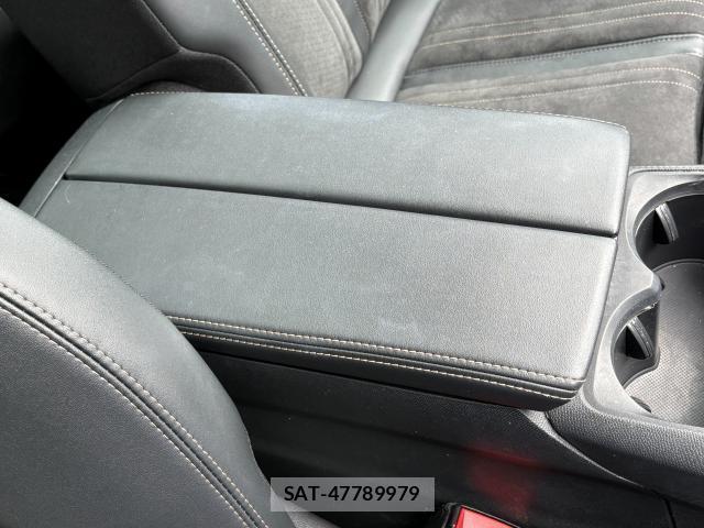 Peugeot 5008 2021-06 8815065-15