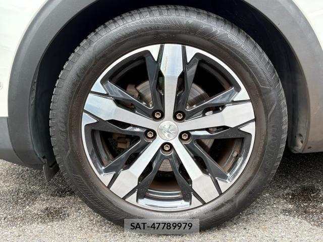 Peugeot 5008 2021-06 8815065-16