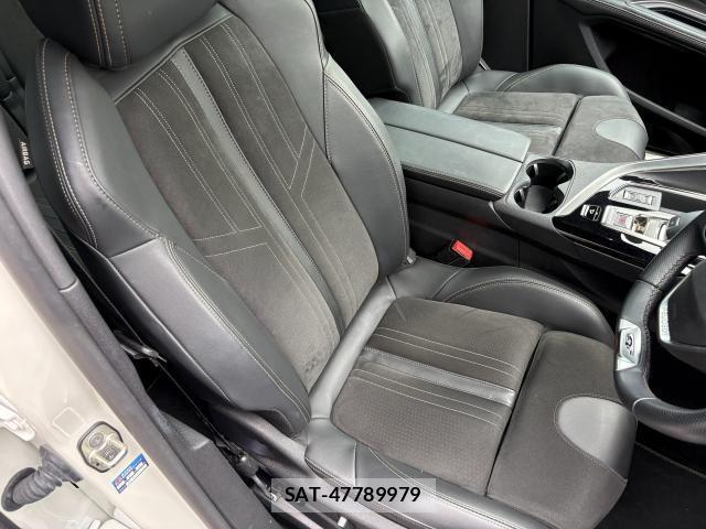 Peugeot 5008 2021-06 8815065-5