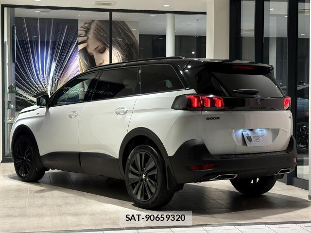 Peugeot 5008 2023-09 8815066-2