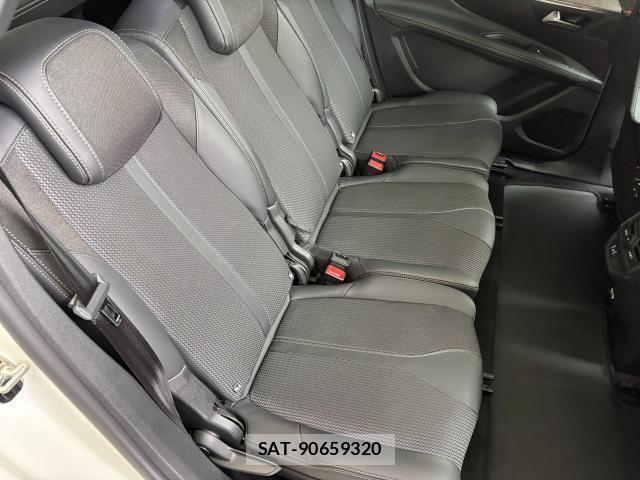 Peugeot 5008 2023-09 8815066-9