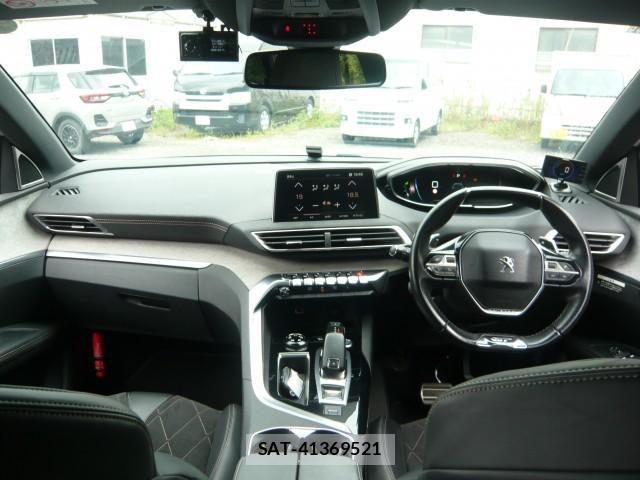 Peugeot 5008 2018-02 8817716-2