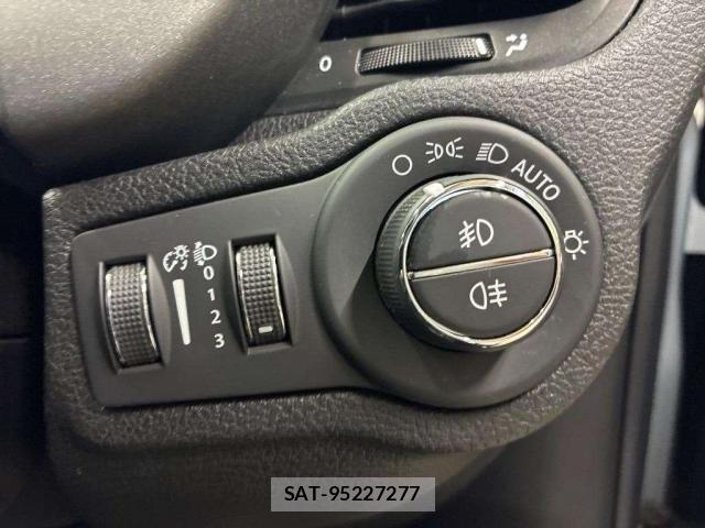 Fiat 500X 2022-08 8815410-9