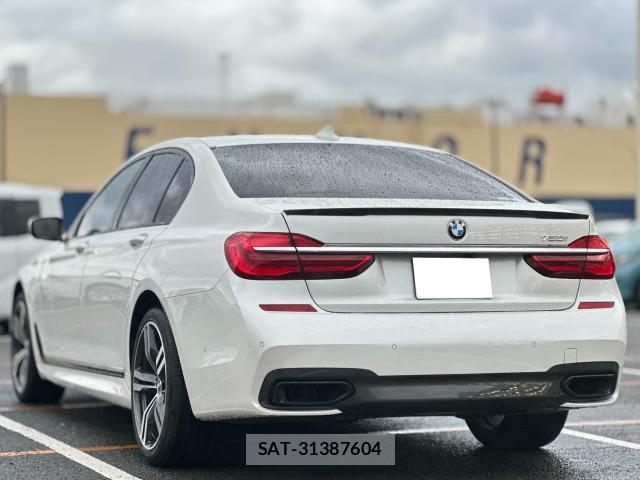 Bmw 7 SERIES 2017-06 8814341-1