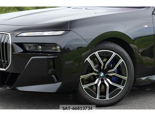 Bmw 7 SERIES 2023-07 8817675-18