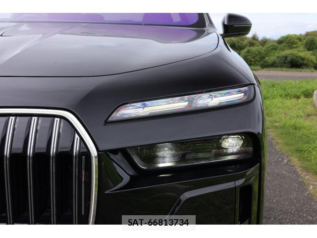 Bmw 7 SERIES 2023-07 8817675-8