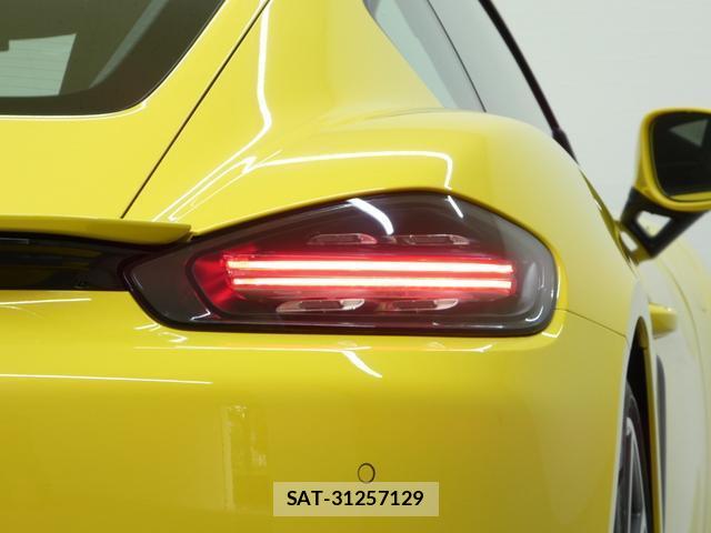 Porsche 718 Cayman 2017-12 8817277-3