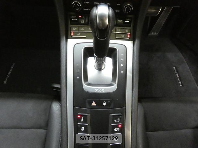 Porsche 718 Cayman 2017-12 8817277-8