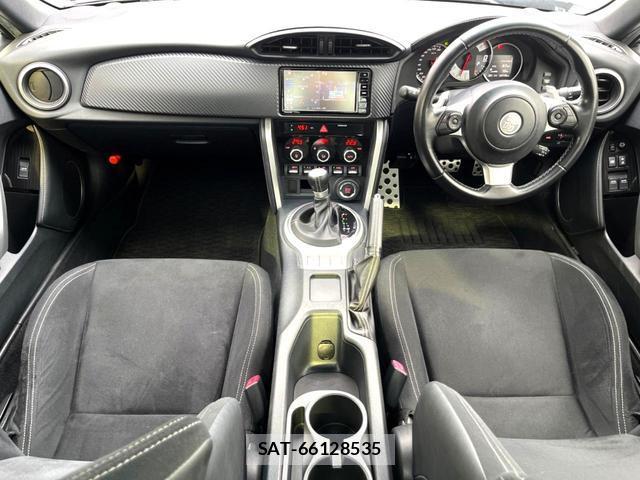 Toyota 86 2017-02 8812223-1