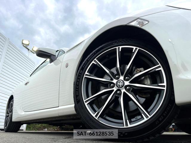 Toyota 86 2017-02 8812223-12