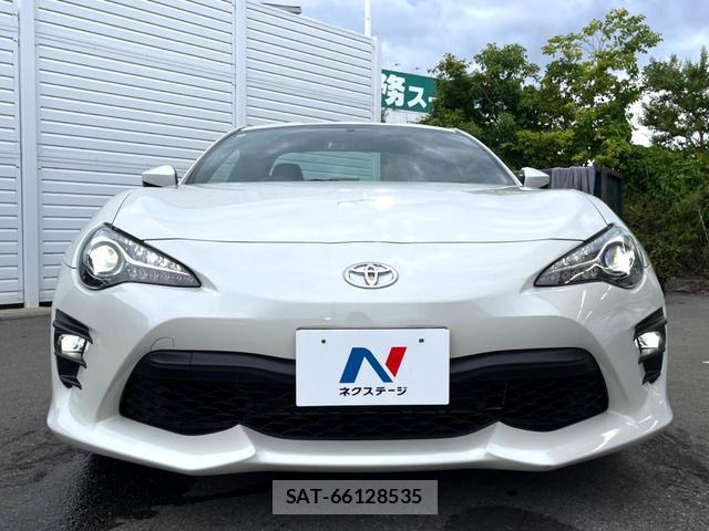 Toyota 86 2017-02 8812223-13