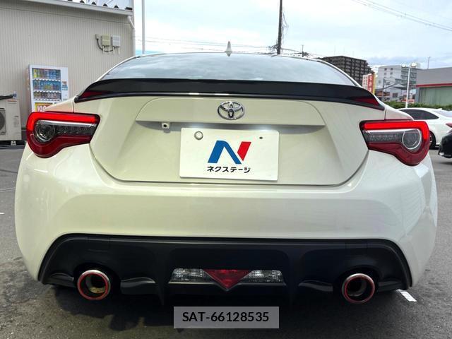 Toyota 86 2017-02 8812223-14
