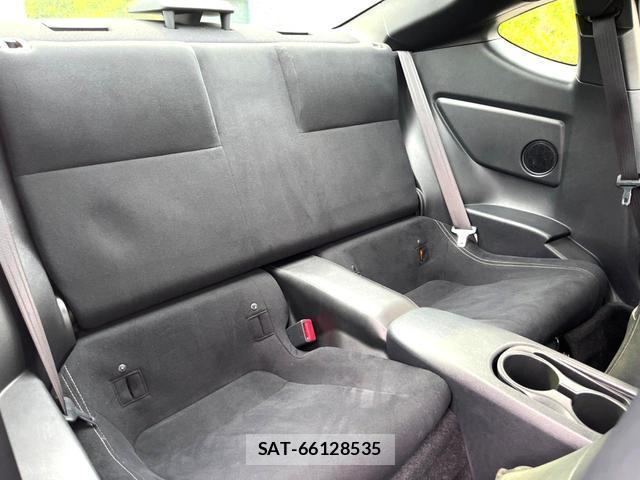 Toyota 86 2017-02 8812223-8