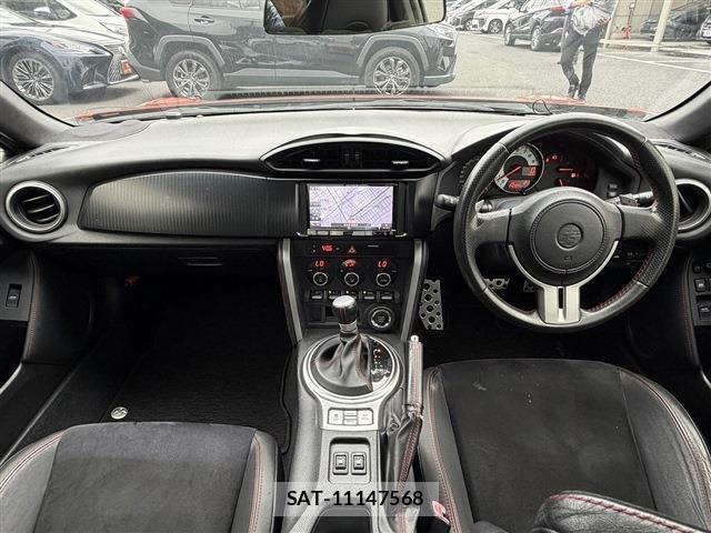 Toyota 86 2012-08 8812809-16