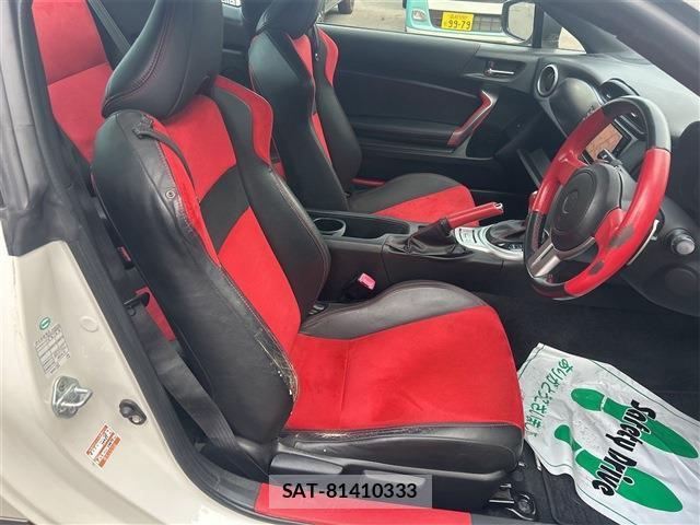 Toyota 86 2013-05 8812834-9