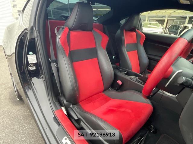 Toyota 86 2013-03 8814507-8