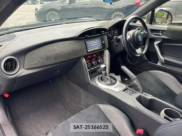 Toyota 86 2018-06 8814524-11