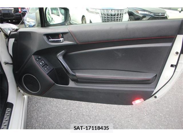 Toyota 86 2015-10 8815689-16