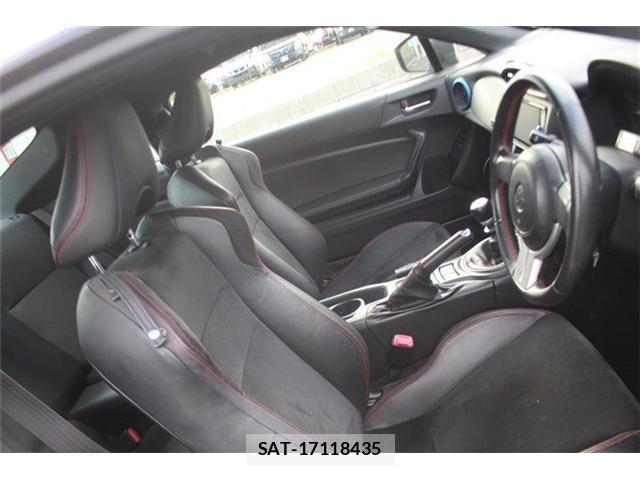 Toyota 86 2015-10 8815689-17