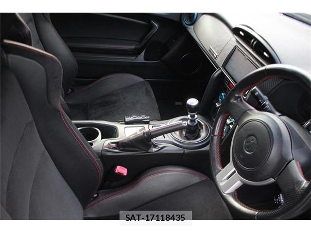 Toyota 86 2015-10 8815689-19