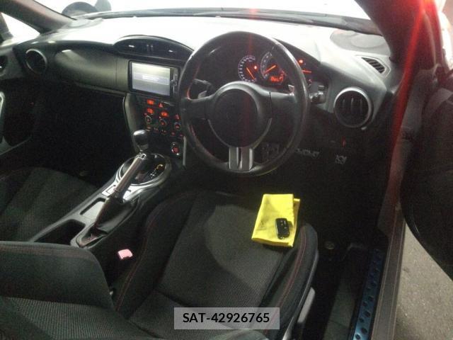 Toyota 86 2012-08 8816020-2