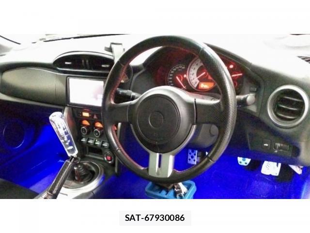 Toyota 86 2013-06 8816604-2
