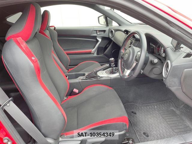 Toyota 86 2017-01 8817184-8
